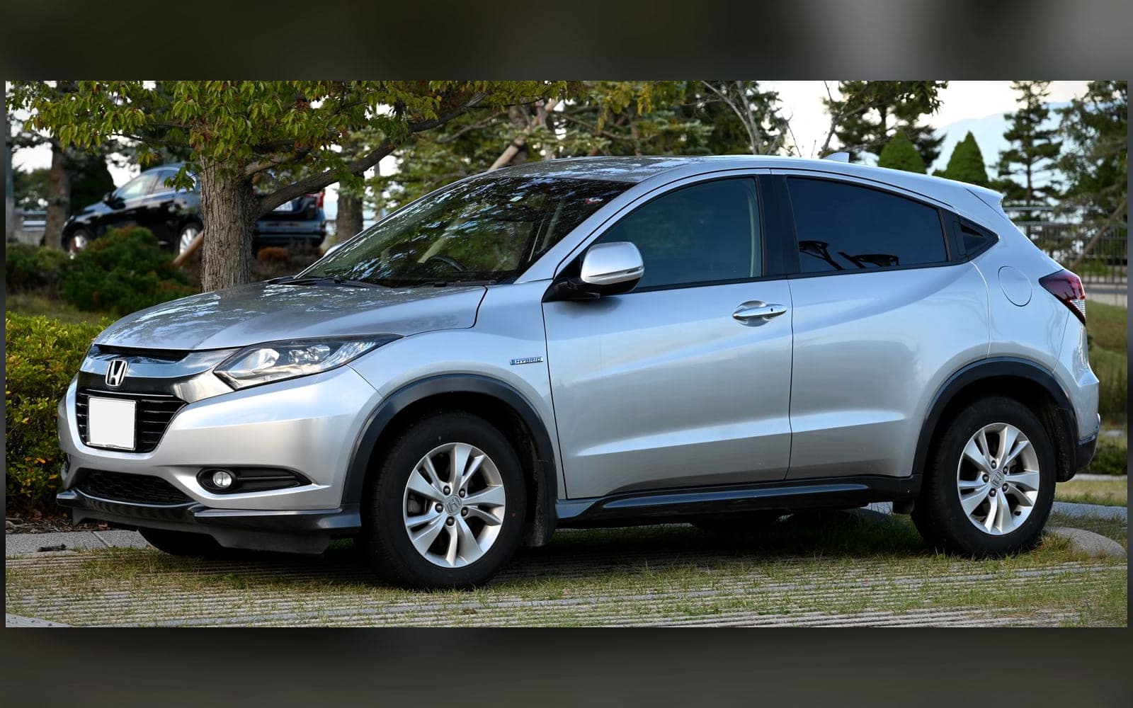 Silver compact 4x4 photographed from the front three-quarter, representative of the Chauffeur 4x4 class